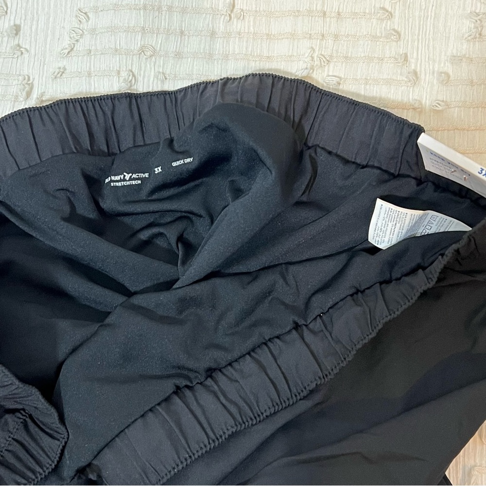 Old Navy Active StretchTech Quick Dry Lined Black Shorts 3X - Picture 3 of 5